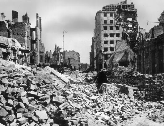 War damage, during World War II Warsaw was almost completely destroyed.